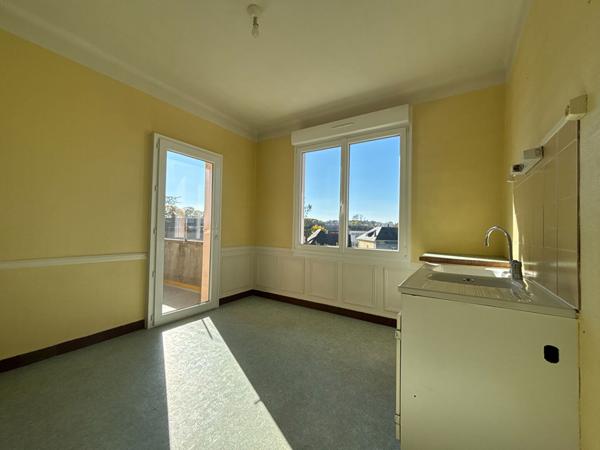 Appartement 3 chambres à Laval - 2 balcons - Grenier - Garage