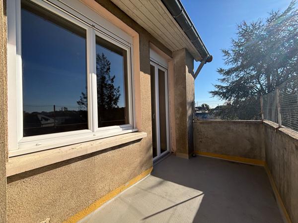 Appartement 3 chambres à Laval - 2 balcons - Grenier - Garage