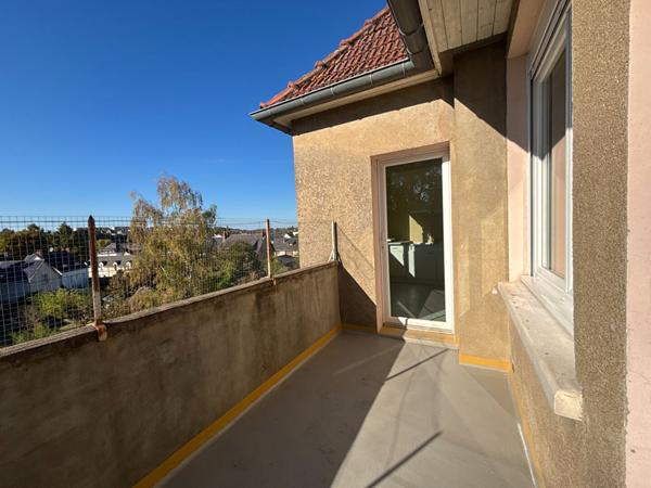Appartement 3 chambres à Laval - 2 balcons - Grenier - Garage