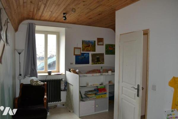 MAISON DE VILLAGE RENOVEE