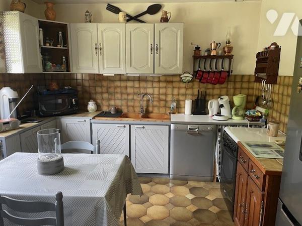 Maison d'habitation deux chambres sur une parcelle de 2143 m²