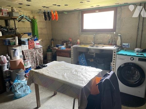 Maison d'habitation deux chambres sur une parcelle de 2143 m²