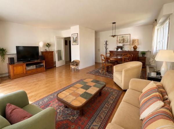 Appartement spacieux avec vue sur le cher