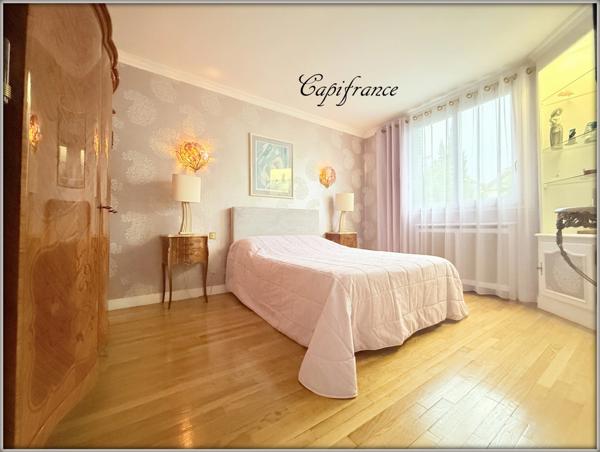 Maison non mitoyenne à vendre 5 pièces + garage 2 VL