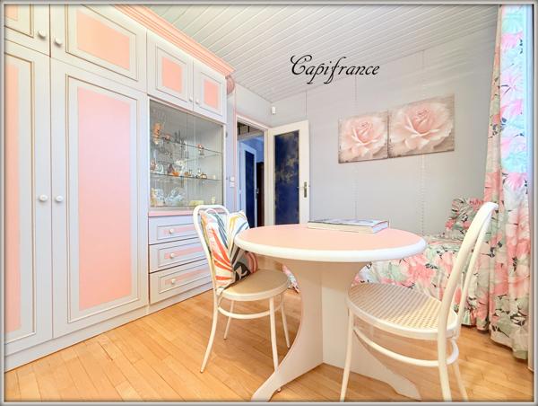 Maison non mitoyenne à vendre 5 pièces + garage 2 VL