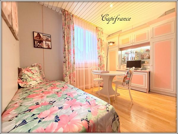 Maison non mitoyenne à vendre 5 pièces + garage 2 VL