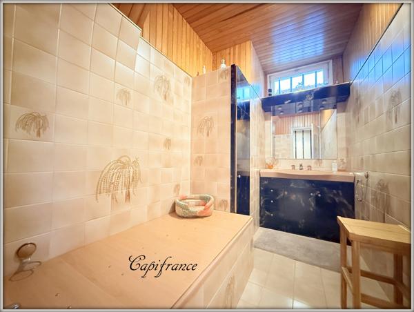 Maison non mitoyenne à vendre 5 pièces + garage 2 VL