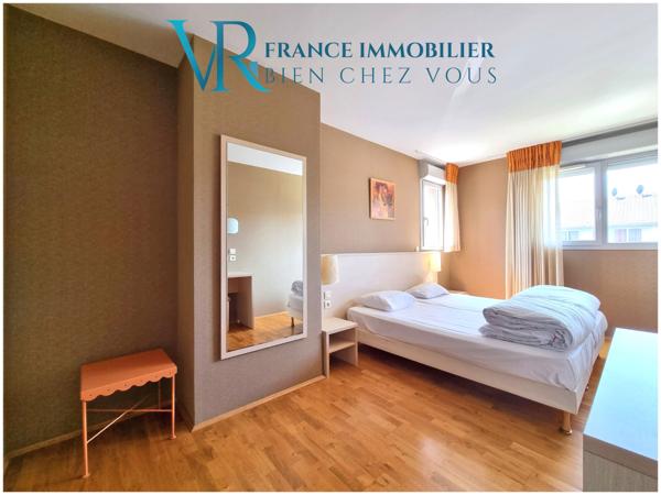 Divonne-les-Bains (01220) APPARTEMENT 3 PIECES (T3) DUPLEX 74 M² – MEUBLÉ & HORS BAIL COMMERCIAL