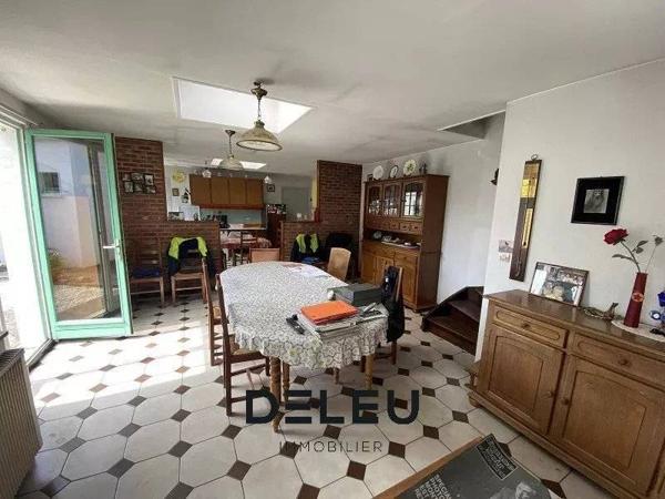 Vente immobilière : Immeuble à Wasquehal   182 m² 332 000 €- Deleu Immobilier Wasquehal.