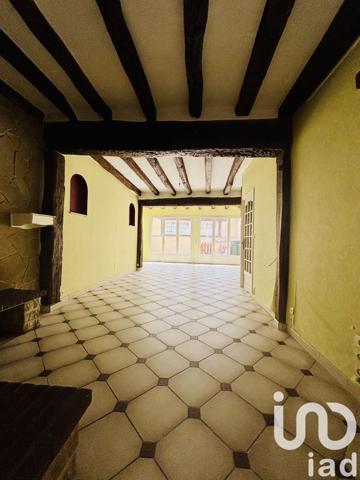 House for sale 5 rooms 118 m² Saint-Julien-du-Sault