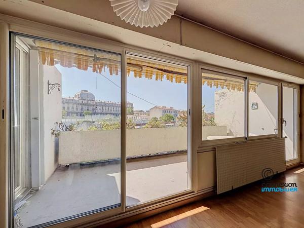 Joli T3/4 avec terrasse - Dernier étage - Plein SUD et vue dégagée/BELLE DE MAI - RUE LEVAT