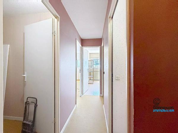 Joli T3/4 avec terrasse - Dernier étage - Plein SUD et vue dégagée/BELLE DE MAI - RUE LEVAT