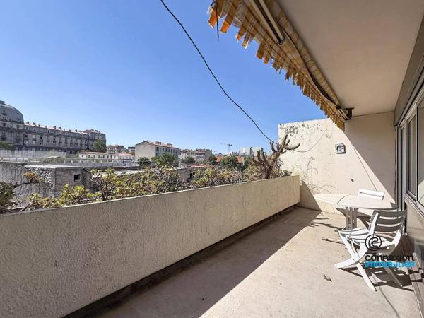 Joli T3/4 avec terrasse - Dernier étage - Plein SUD et vue dégagée/BELLE DE MAI - RUE LEVAT