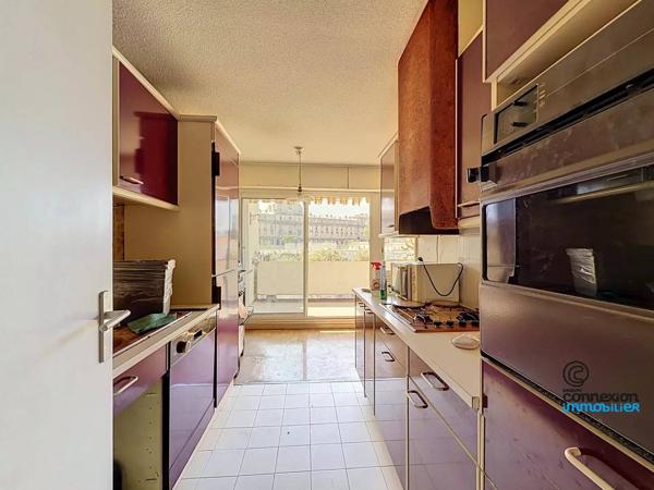 Joli T3/4 avec terrasse - Dernier étage - Plein SUD et vue dégagée/BELLE DE MAI - RUE LEVAT
