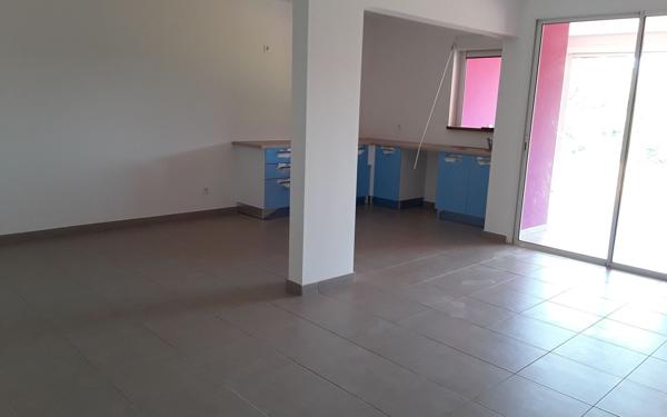 Appartement à vendre    4 pièces • 109,46 m2 Remire-Montjoly