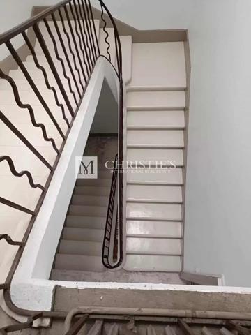 Elégant hôtel particulier en centre-ville avec bureaux