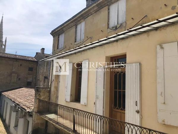 Elégant hôtel particulier en centre-ville avec bureaux