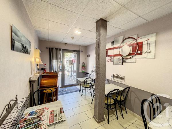 Maison à vendre  8 pièces - 169 m 2   VILLENEUVE SUR LOT  - 47