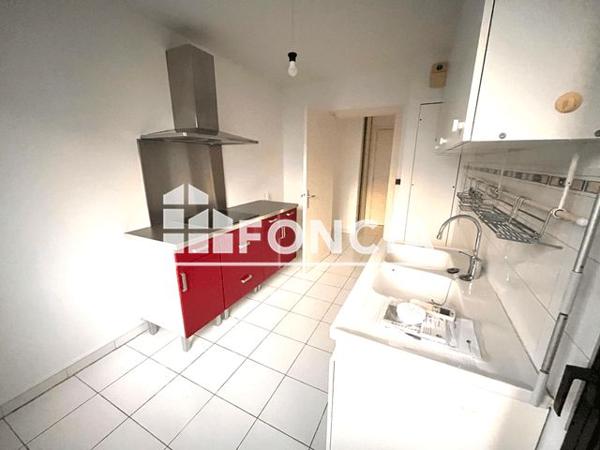 Location Appartement 2 pièces 58.3 m² - 22 RUE SAINT CHARLES BAT D Avignon 84000