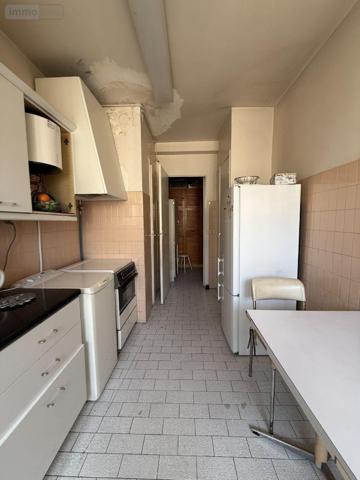 Appartement à rénover à vendre à Marseille 8e Arrondissement dans les Bouches-du-Rhône (13008), ref : 10521/38   
Carré d'Or