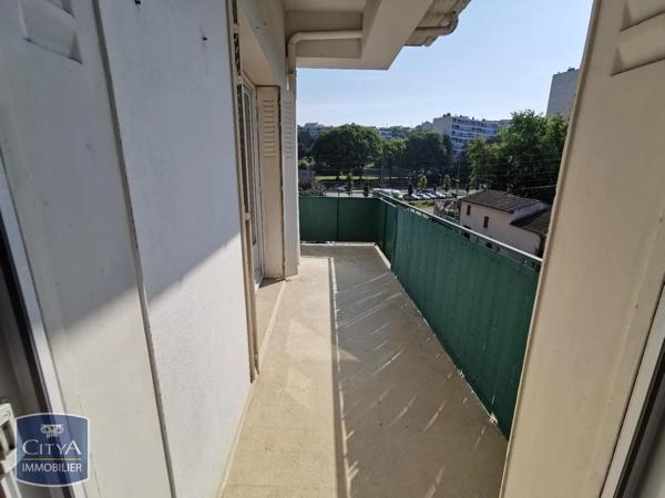 Appartement à louer 3 pièces 89.09m² Angoulême (16000)