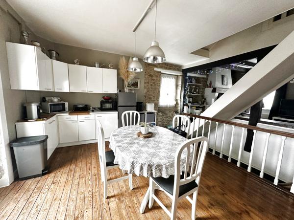 Maison
                                                                                                                                                                                                                                                                                                                        5 pièce(s)                                                                                                                                                                                                          3 chambre(s)                                                                                                                                                                                                          106.74  m²