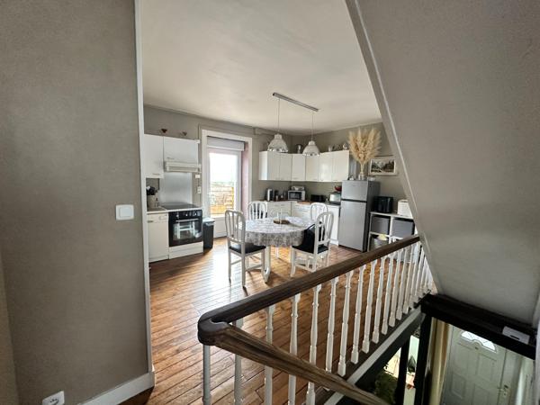 Maison
                                                                                                                                                                                                                                                                                                                        5 pièce(s)                                                                                                                                                                                                          3 chambre(s)                                                                                                                                                                                                          106.74  m²