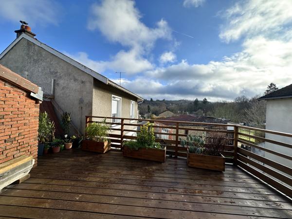 Maison
                                                                                                                                                                                                                                                                                                                        5 pièce(s)                                                                                                                                                                                                          3 chambre(s)                                                                                                                                                                                                          106.74  m²