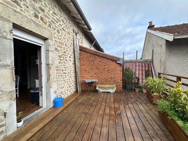 Maison
                                                                                                                                                                                                                                                                                                                        5 pièce(s)                                                                                                                                                                                                          3 chambre(s)                                                                                                                                                                                                          106.74  m²