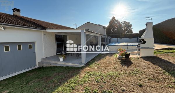 À vendre Maison 4 pièces 110 m² - Parthenay 79200