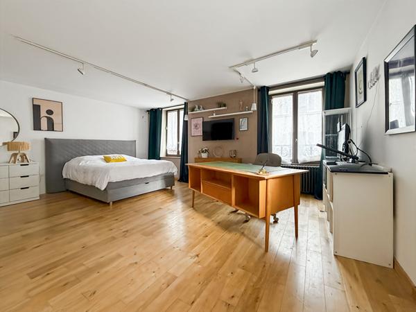 Maison de caractère en plein coeur de Montreuil