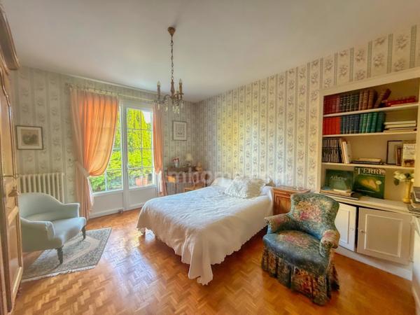 Propriété familiale 5 pièces au cœur d'un véritable parc de 2 158 m² - LA ROCHELLE (17)