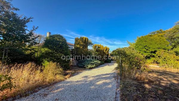 Propriété familiale 5 pièces au cœur d'un véritable parc de 2 158 m² - LA ROCHELLE (17)