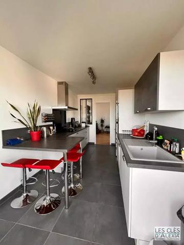 Vente immobilière : Appartement à Lyon 8ème  5 pièces 93.13 m² 460 000 €- LES CLÉS D'ALEXIA.