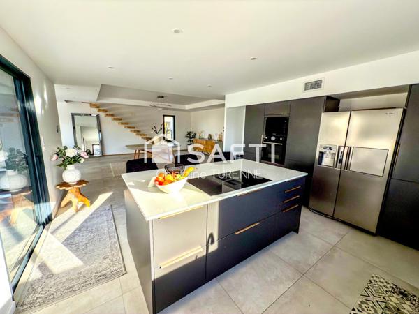 Contemporaine 220m2 avec piscine