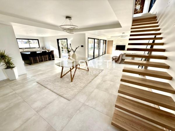 Contemporaine 220m2 avec piscine