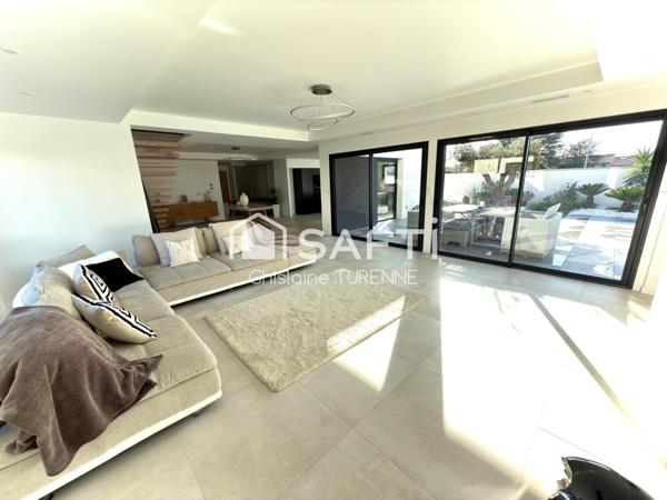 Contemporaine 220m2 avec piscine