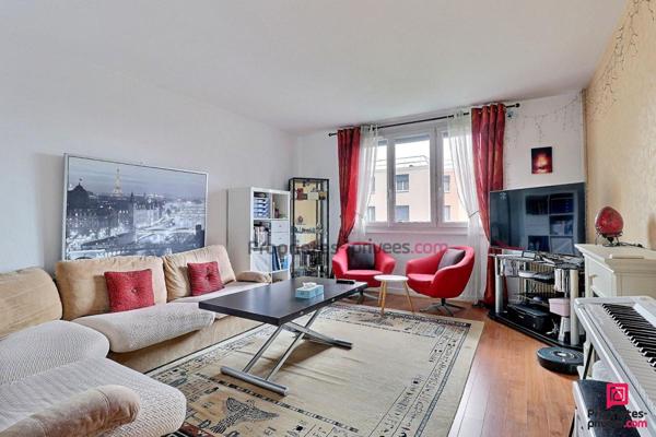 Appartement Sainte Genevieve Des Bois trois pièces de 67.68 m²  dans une résidence sécurisée