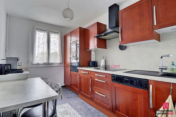 Appartement Sainte Genevieve Des Bois trois pièces de 67.68 m²  dans une résidence sécurisée
