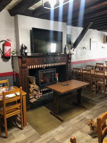 Immeuble centre village GLOS LA FERRIERE