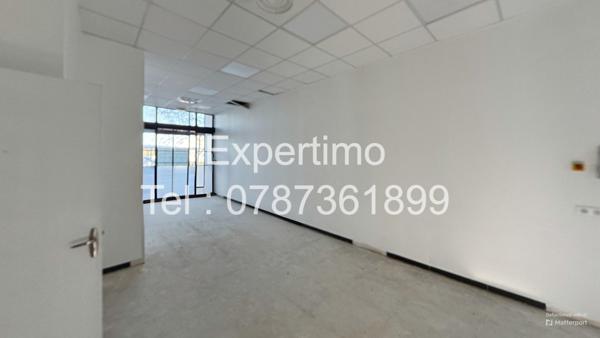 Quincy-sous-Sénart (91480) À louer local commercial de 160 m² Centre commercial Val d'Yerres 2