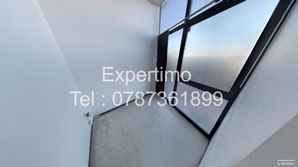 Quincy-sous-Sénart (91480) À louer local commercial de 160 m² Centre commercial Val d'Yerres 2