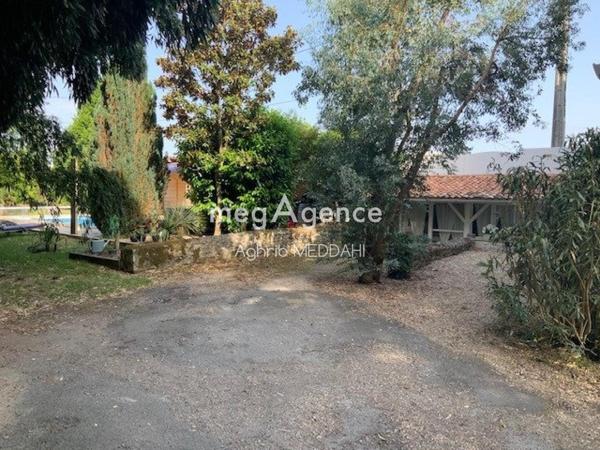 Maison à MEURSAC, 17120 - 7 pièces 190m²