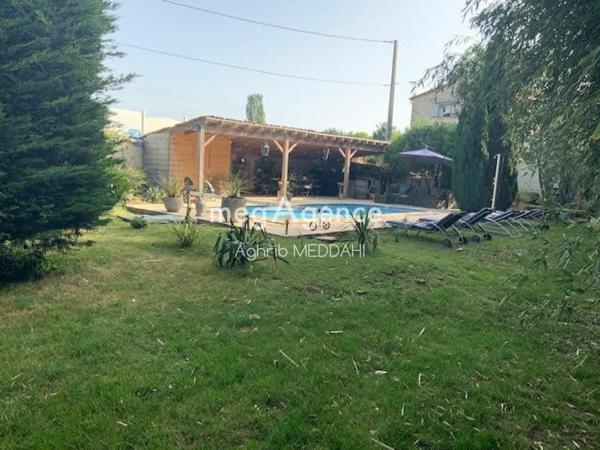 Maison à MEURSAC, 17120 - 7 pièces 190m²