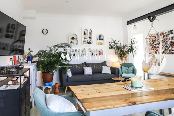 AGRÉABLE MAISON FAMILIALE AVEC APPARTEMENT - A 700m DE LA PLAGE -