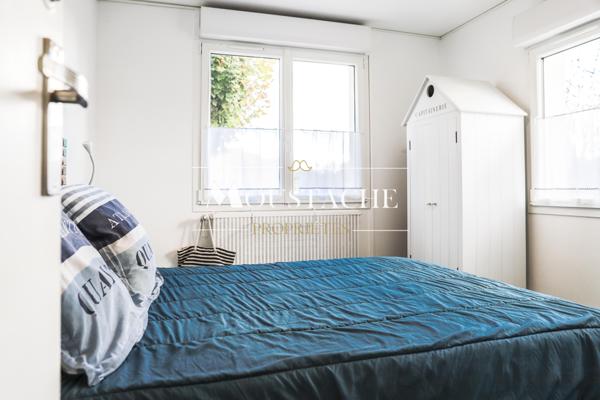 AGRÉABLE MAISON FAMILIALE AVEC APPARTEMENT - A 700m DE LA PLAGE -