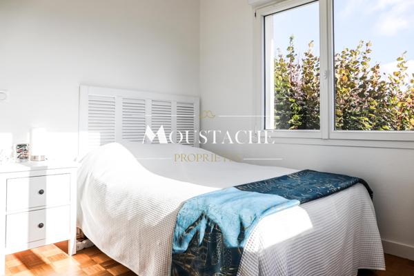 AGRÉABLE MAISON FAMILIALE AVEC APPARTEMENT - A 700m DE LA PLAGE -