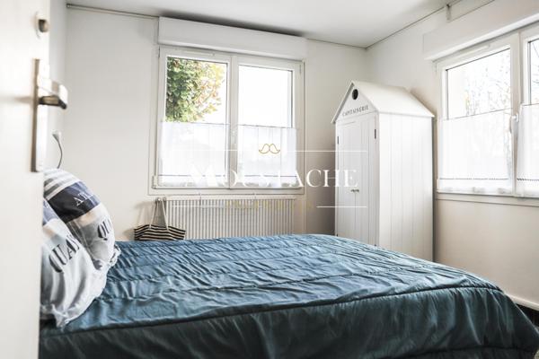 AGRÉABLE MAISON FAMILIALE AVEC APPARTEMENT - A 700m DE LA PLAGE -