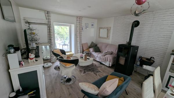 Maison en campagne, à finir de rénover - Grand terrain