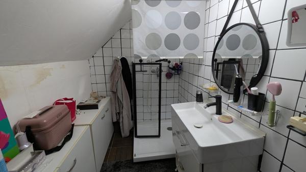 Maison en campagne, à finir de rénover - Grand terrain